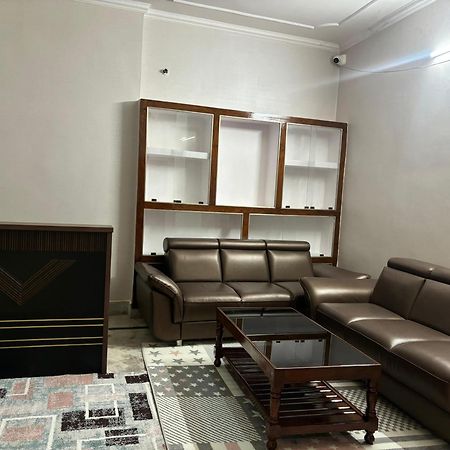 Amara Homestays Prayagraj Extérieur photo