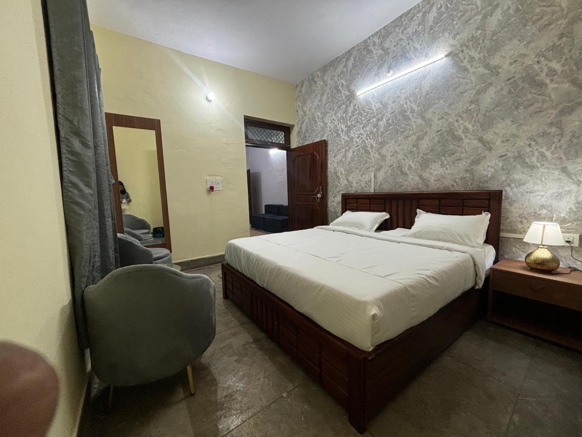 Amara Homestays Prayagraj Extérieur photo