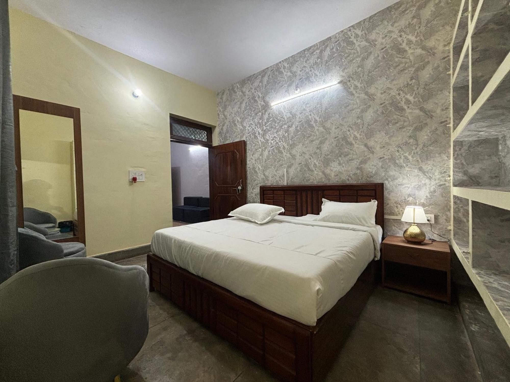 Amara Homestays Prayagraj Extérieur photo